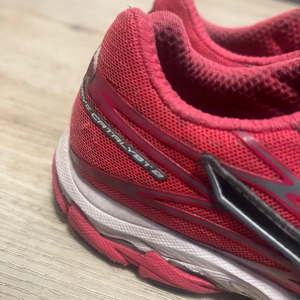 Womens Mizuno Wave Catalyst 2 Running Shoes Gray Pink‎ Athletic Sneakers Sz 7
